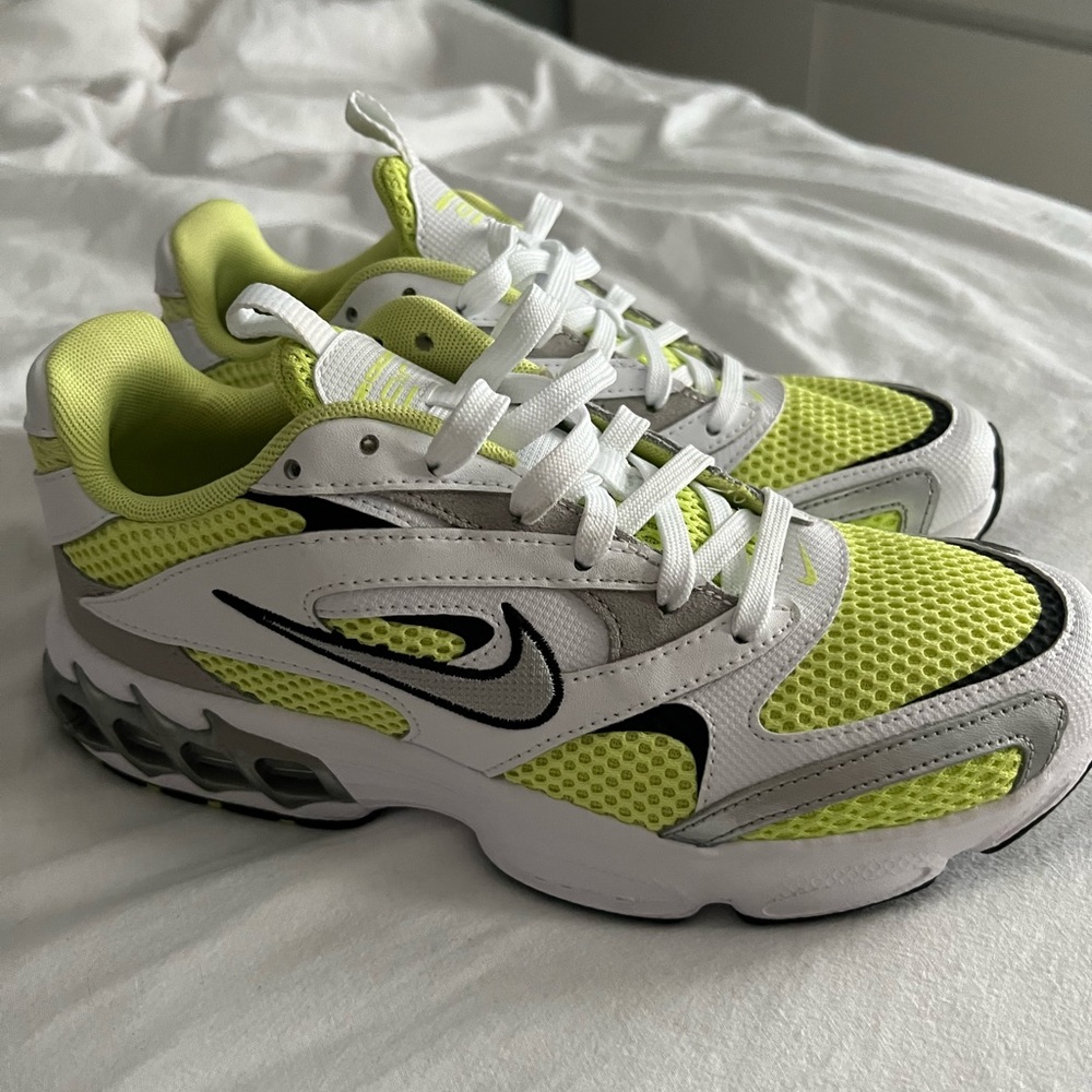 Nike zoom sneakers